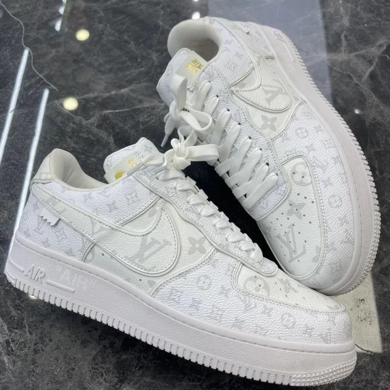 Louis Vuitton Shoe 